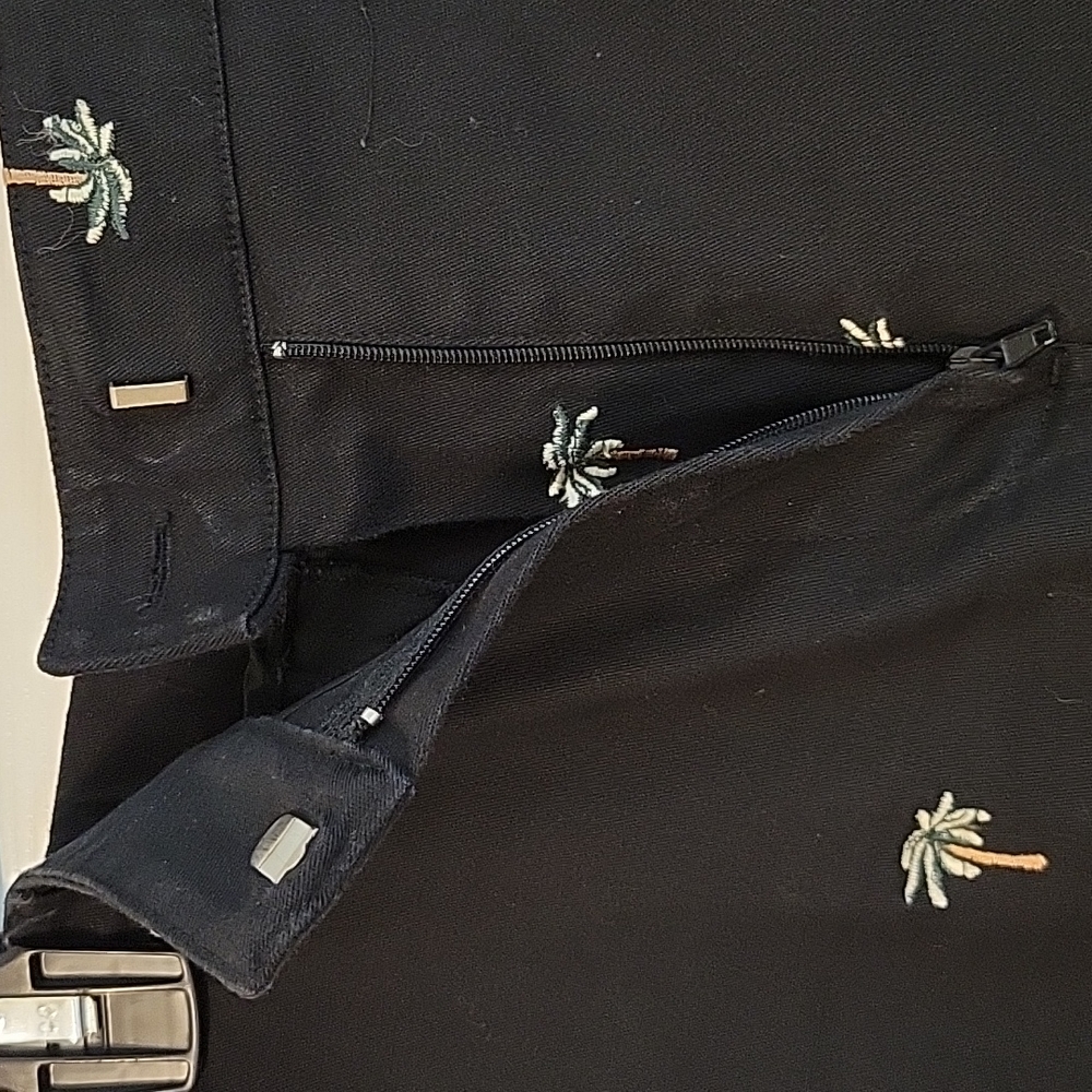 Palm Tree Embroidered Capris by RL Richard - Picture 5 of 7